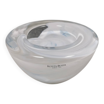 Beautiful candle holder by Kosta Boda, designed by Anna Ehrner in the 1990s