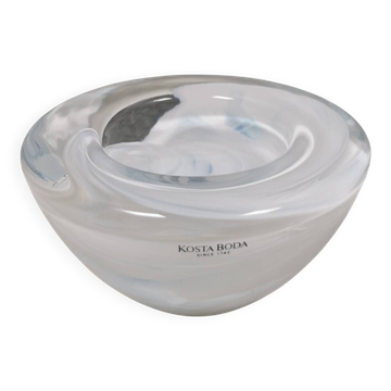 Beautiful candle holder by Kosta Boda, designed by Anna Ehrner in the 1990s