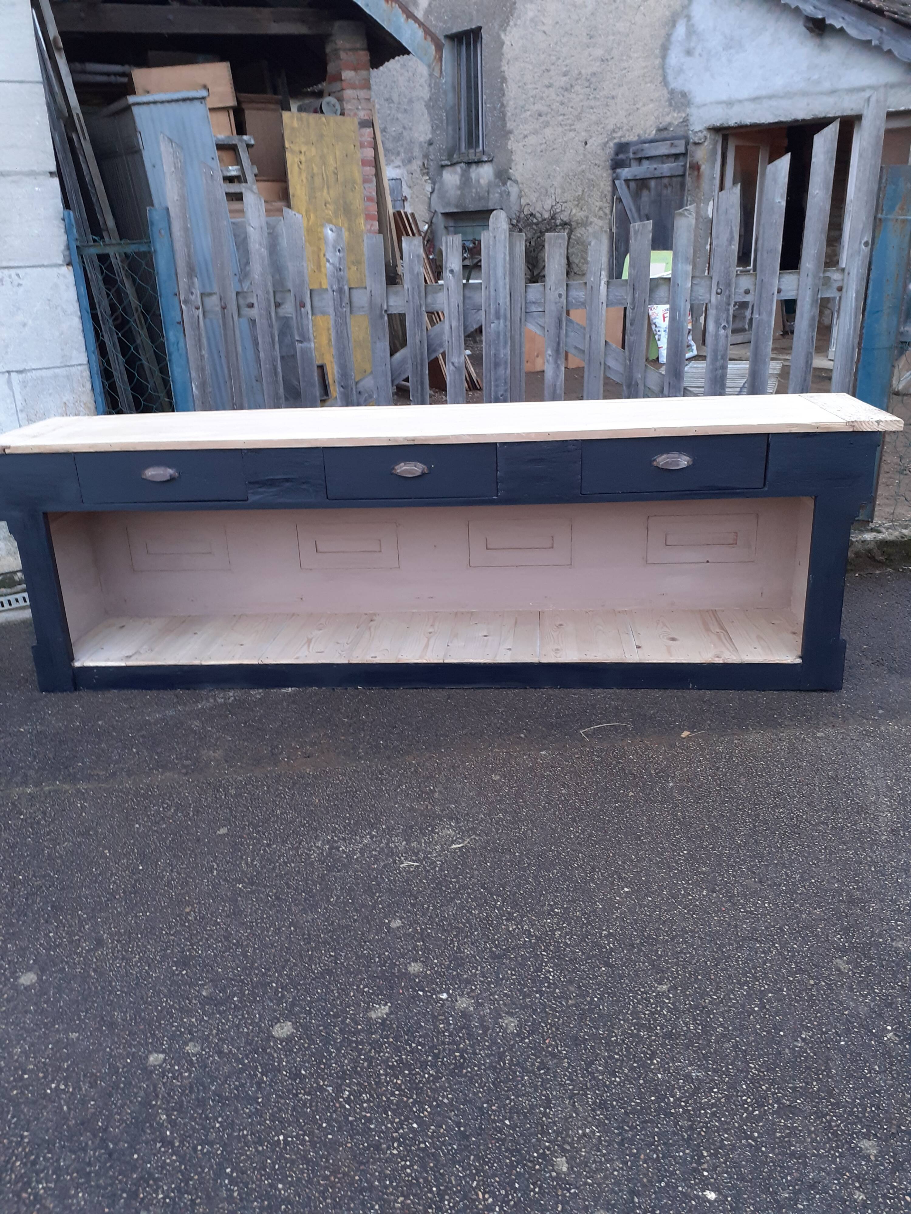 Counter trade furniture