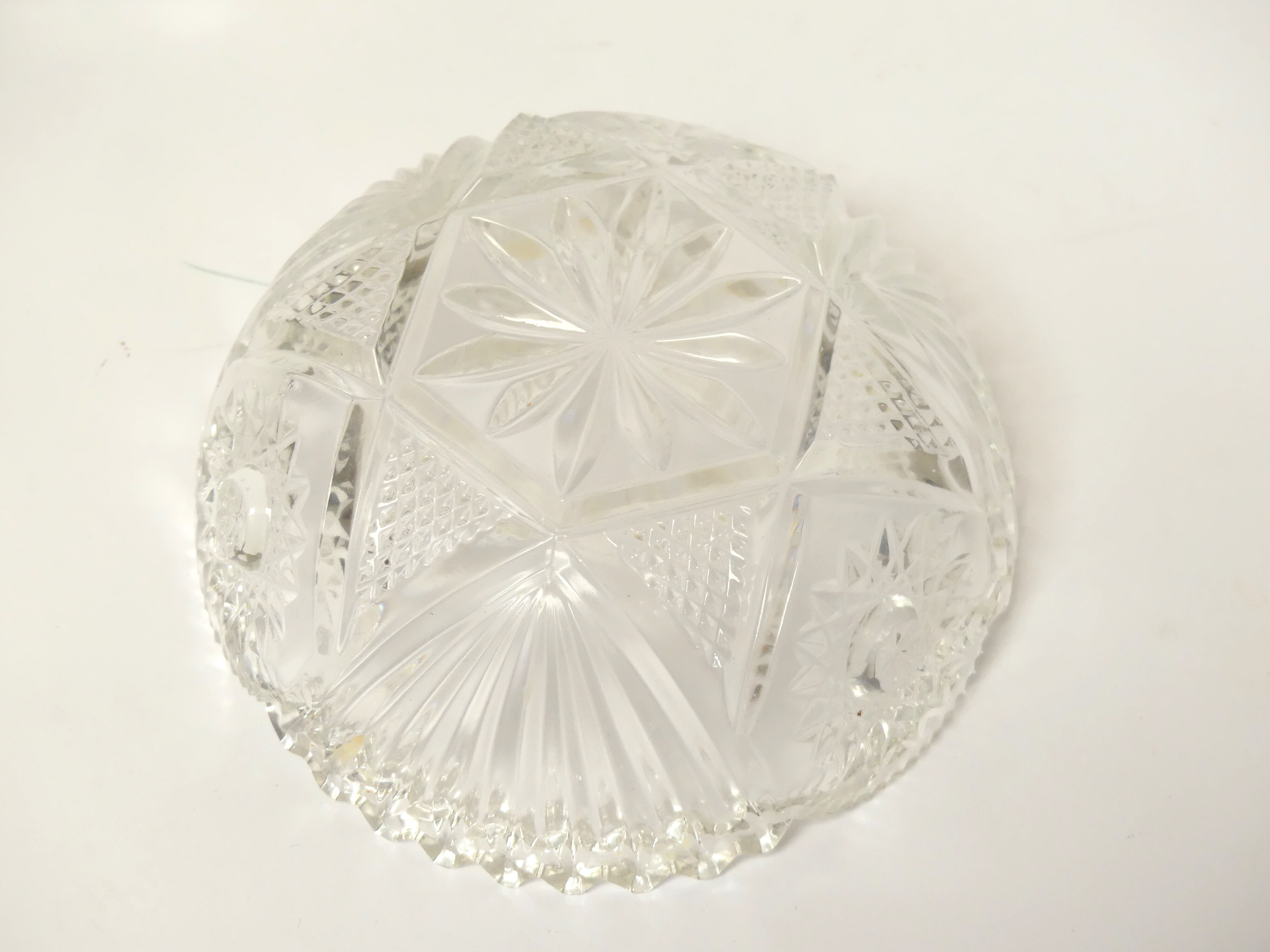 6 cups in chiseled glass