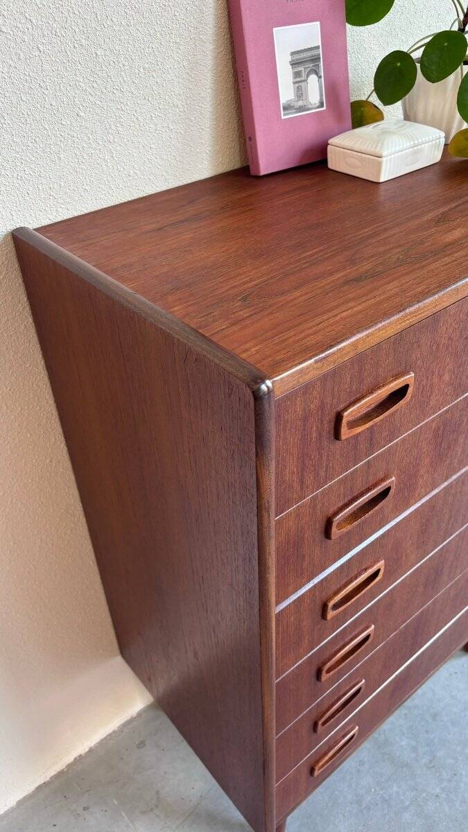 Commode vintage en teck