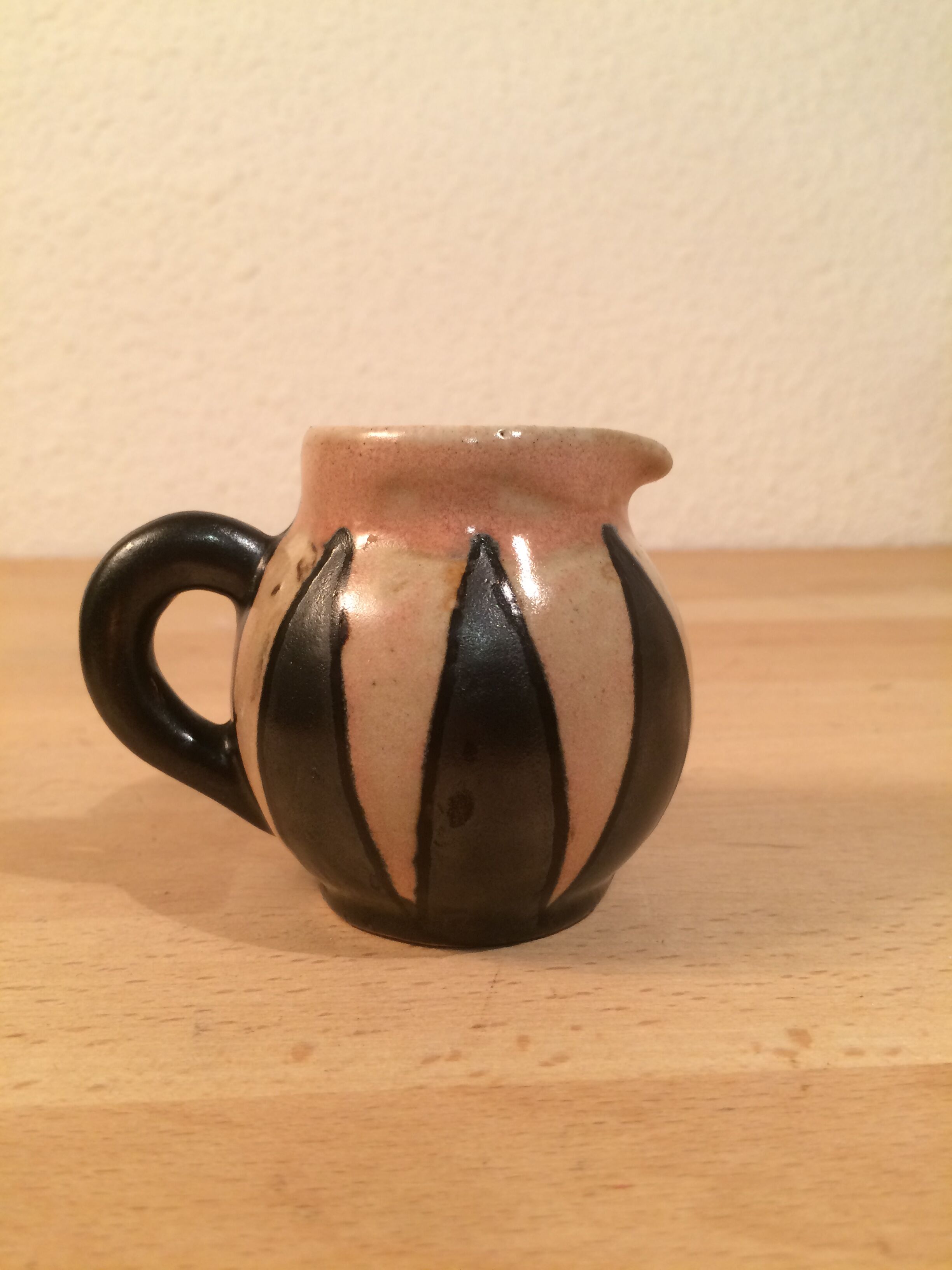 Miniature pitcher signed Odetta in Quimper, art deco ceramics