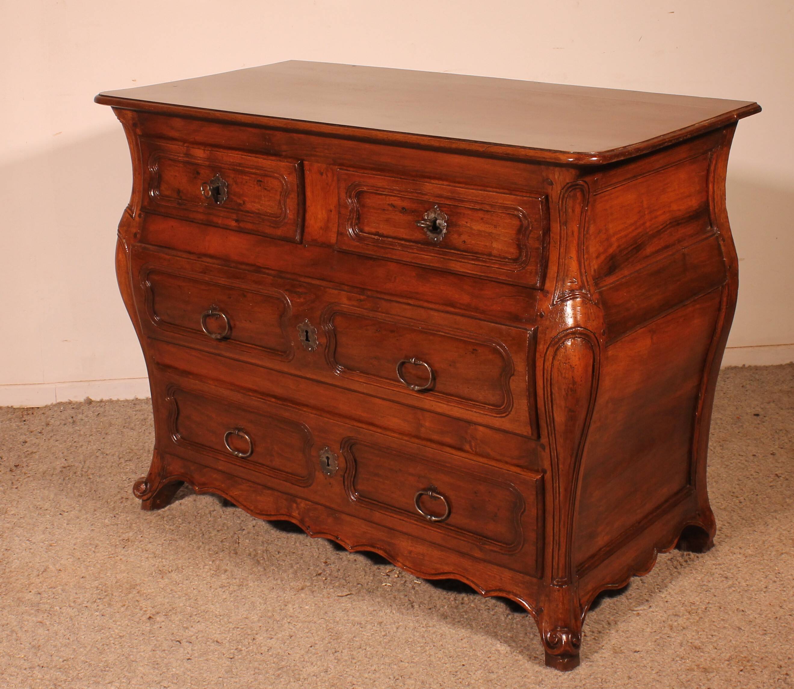 Small Walnut Tomb Chest of Drawers - 18th Century