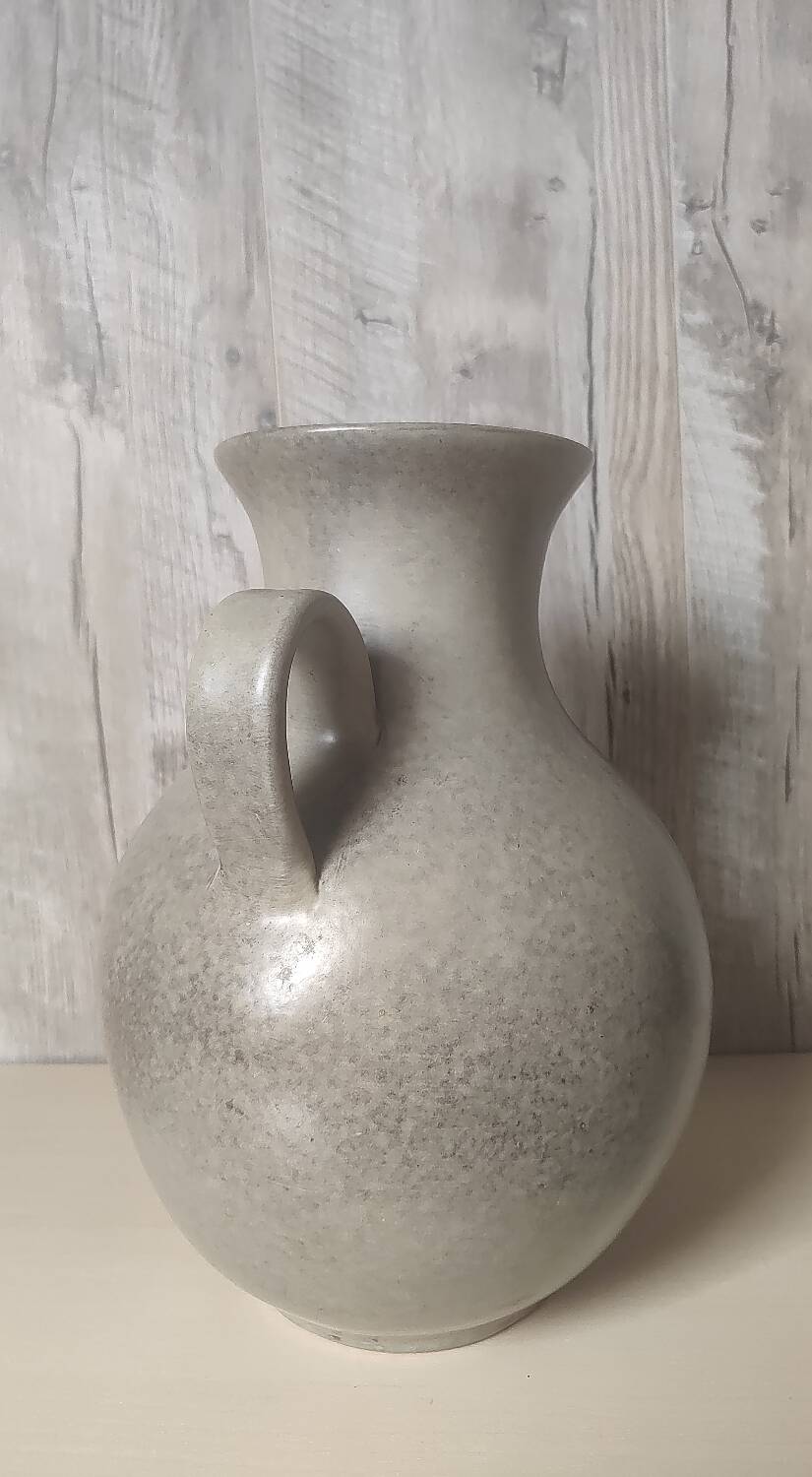 Max Ildas ceramic vase