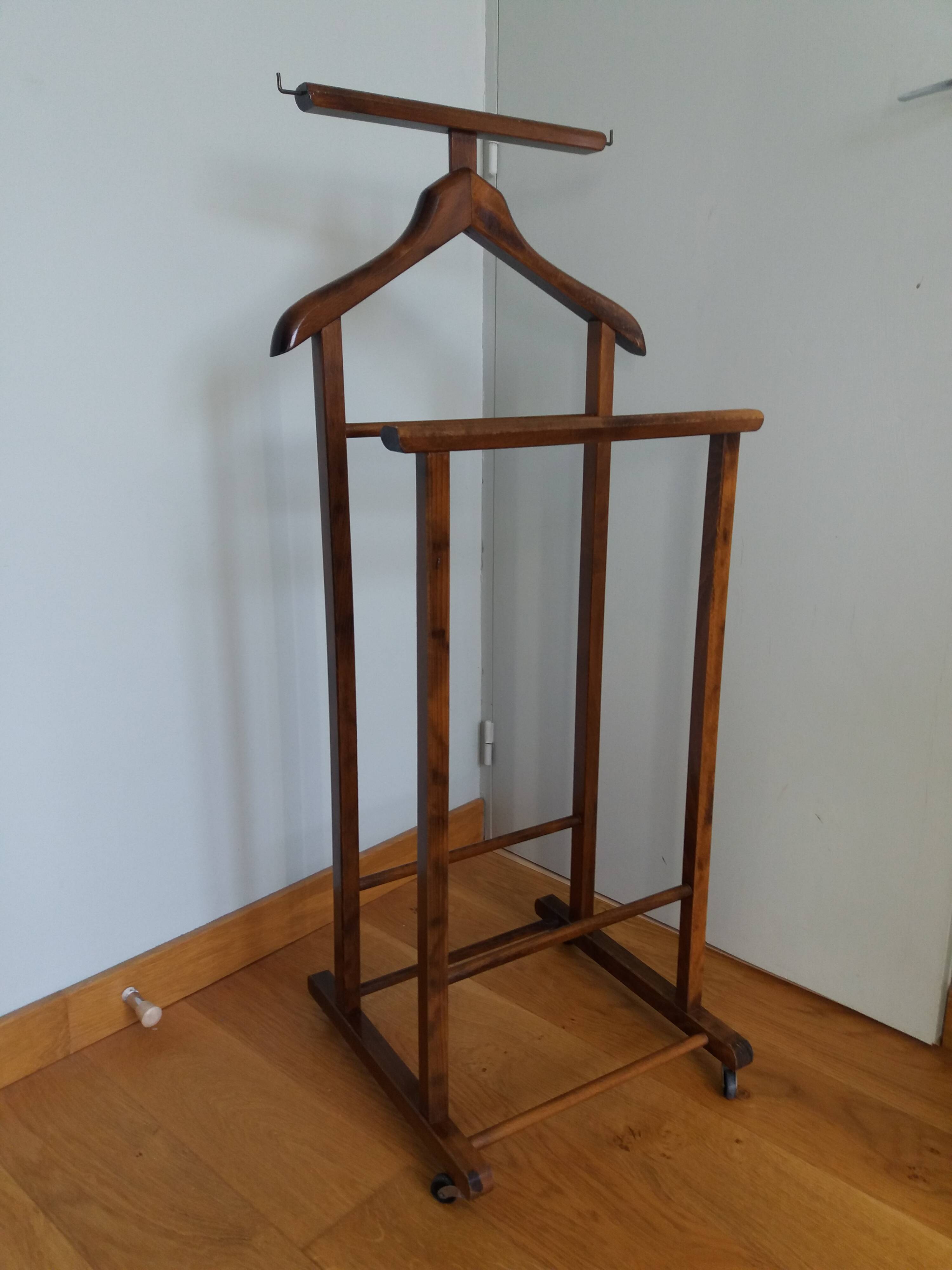 Valet stand with two clothes racks