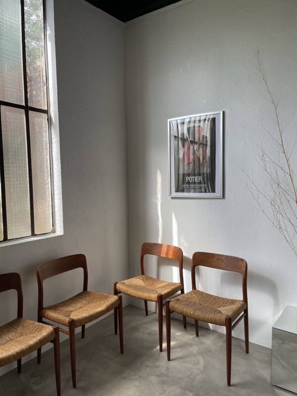 Chaises modèle 75 paille Niels O. Moller 1950