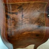 Commode sauteuse marquetee de style Louis XV
