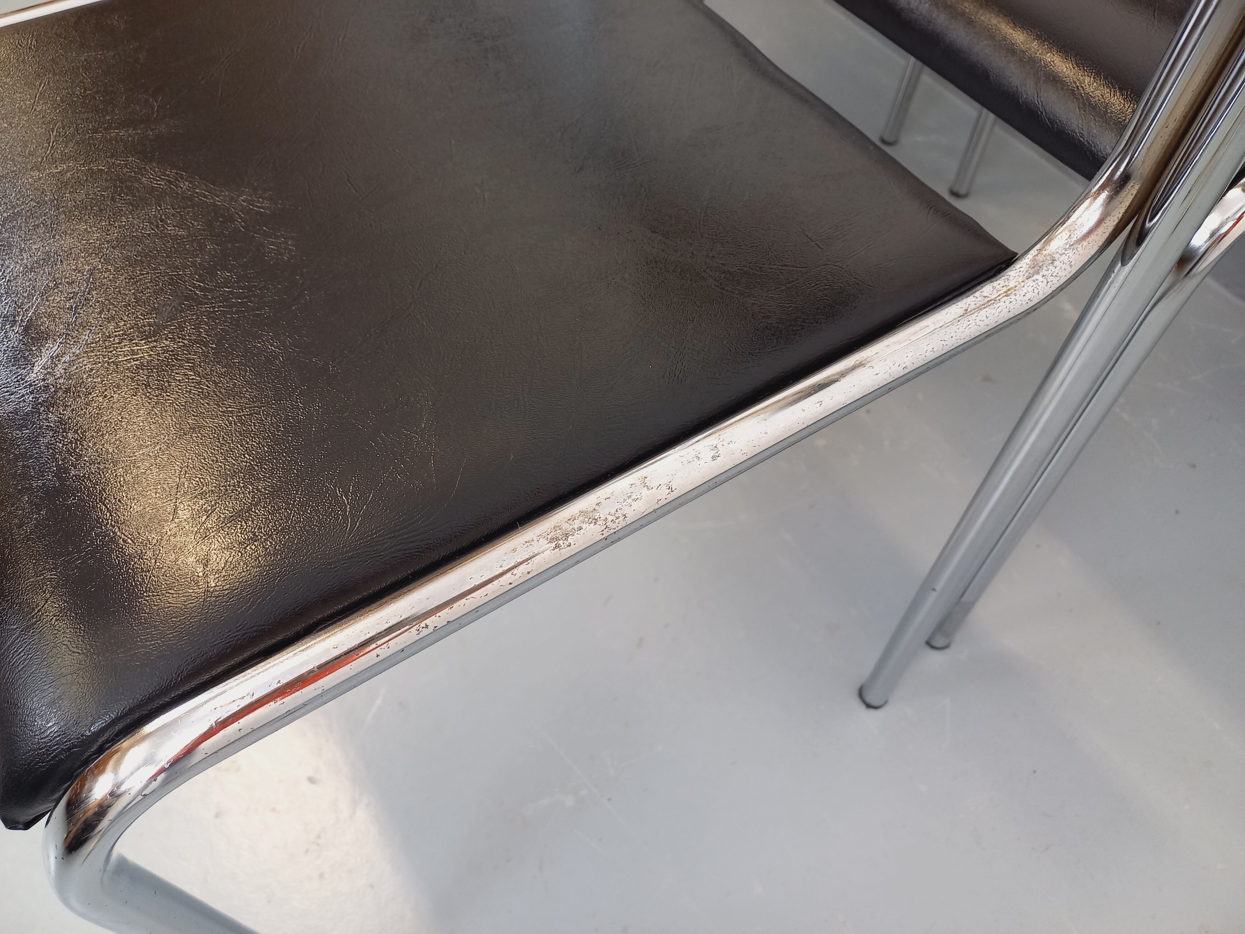 Set of 6 vintage Italian stackable chairs in chrome metal and skai.