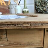 Wooden desk with 1 door