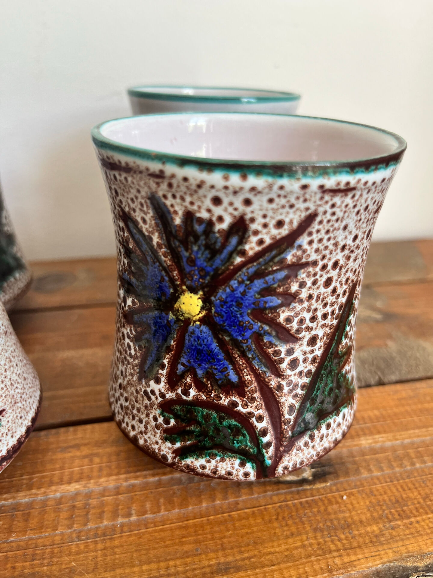 4 cups Vallauris