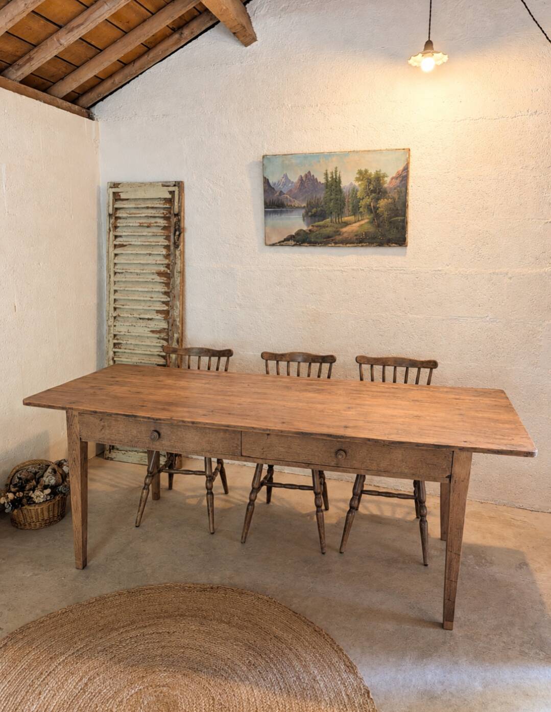 Ancienne table de ferme rénovée