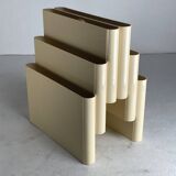 Off white beige magazine rack by Giotto Stoppino for Kartell, Italy 1970s