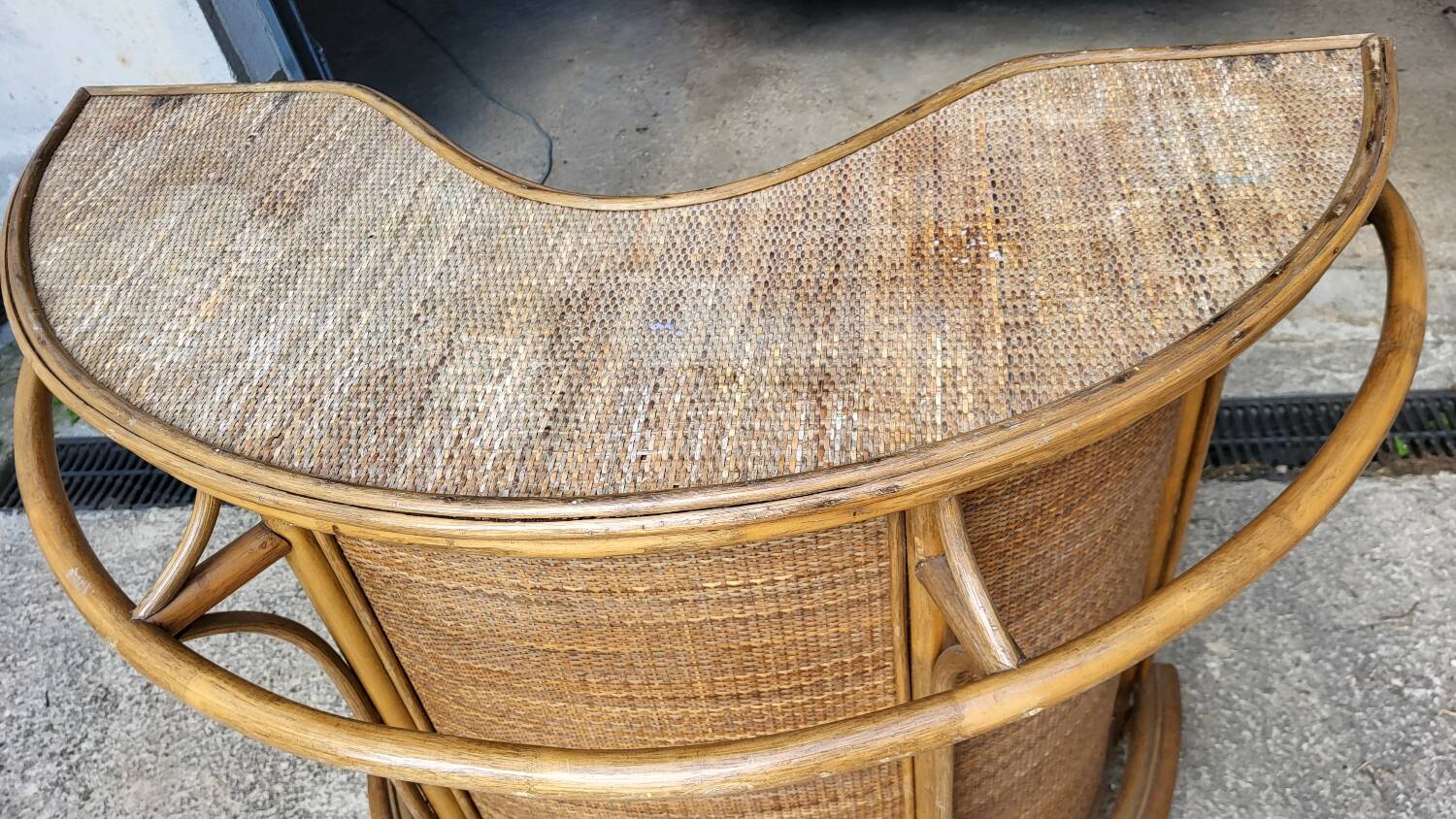 Vintage bamboo and rattan bar