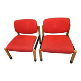 Paire de fauteuils design vintage annees 80 tissu rouge et bous clair