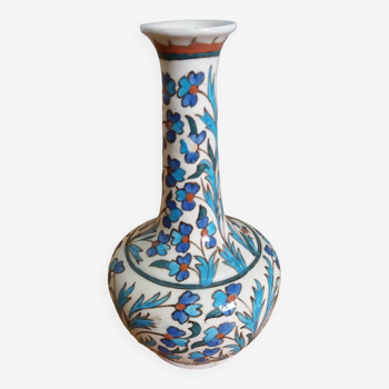 Vase soliflore décor peint Iznik Turquie