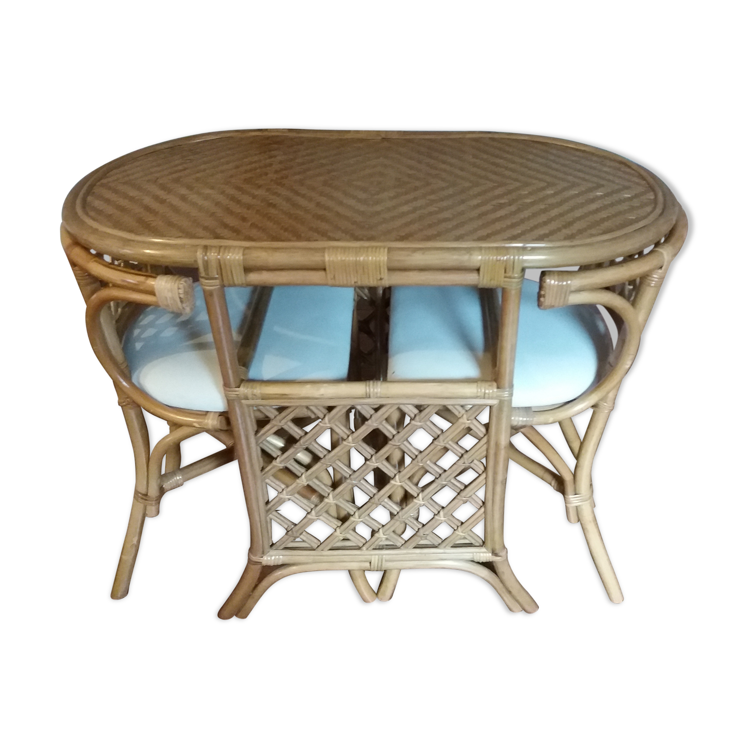 Table and chairs rattan