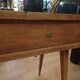 Petit meuble en bois tripode, design 1950