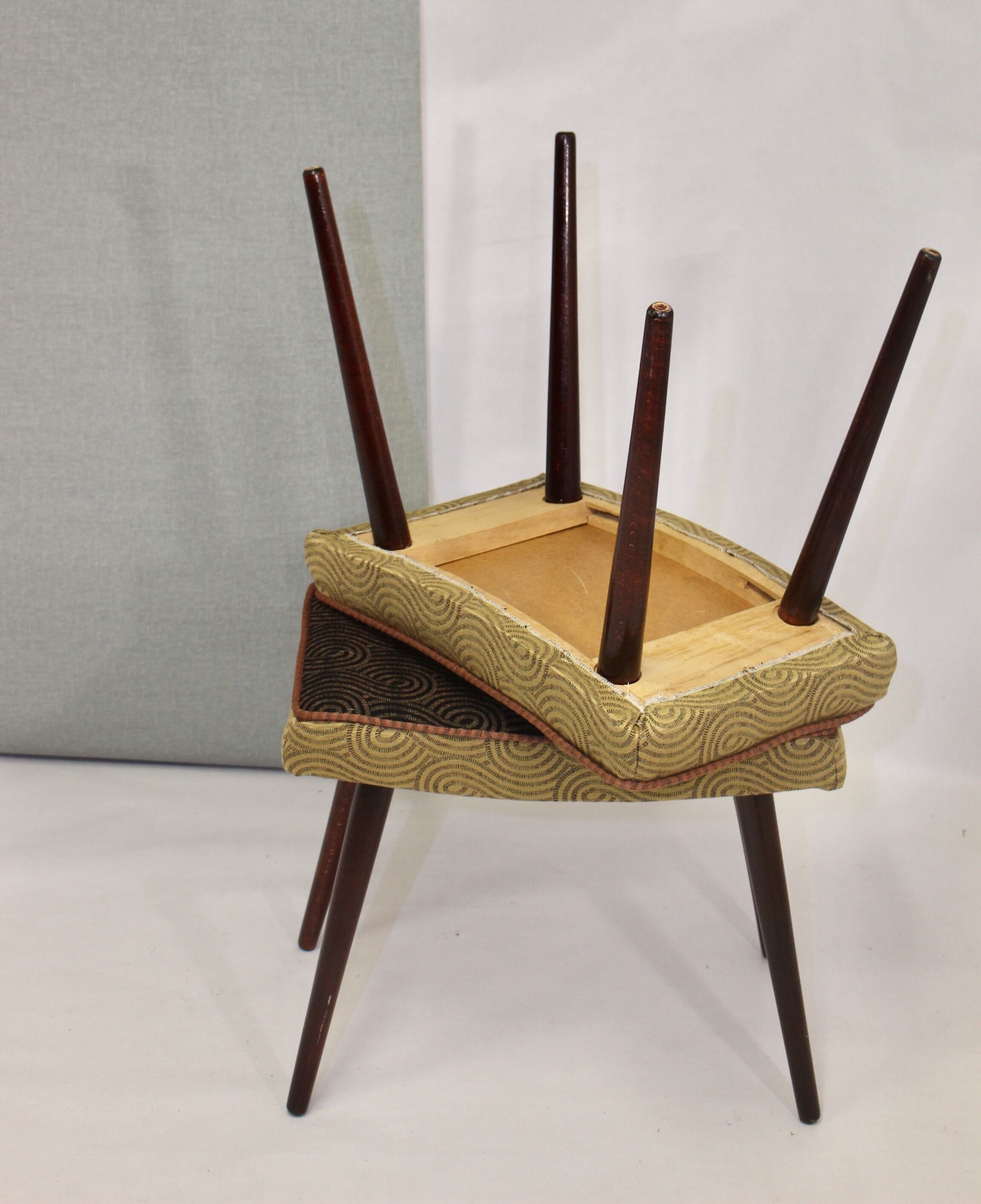 Pair of scandinavian stools 50/60