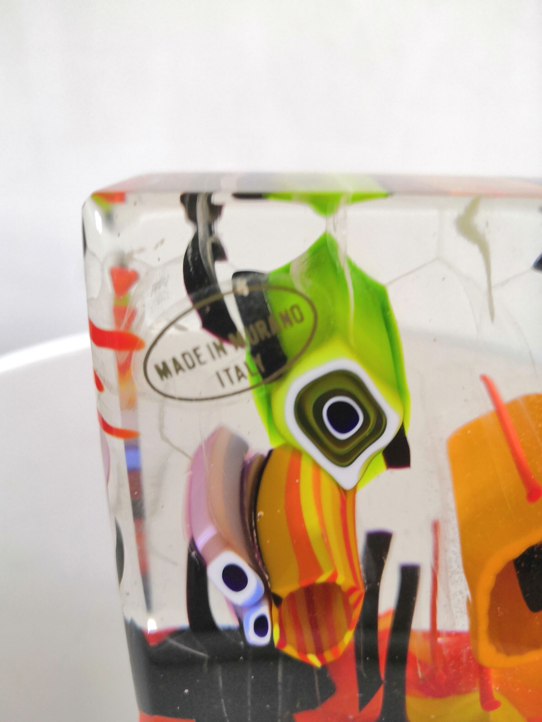 Presse papier en verre de Murano, signé