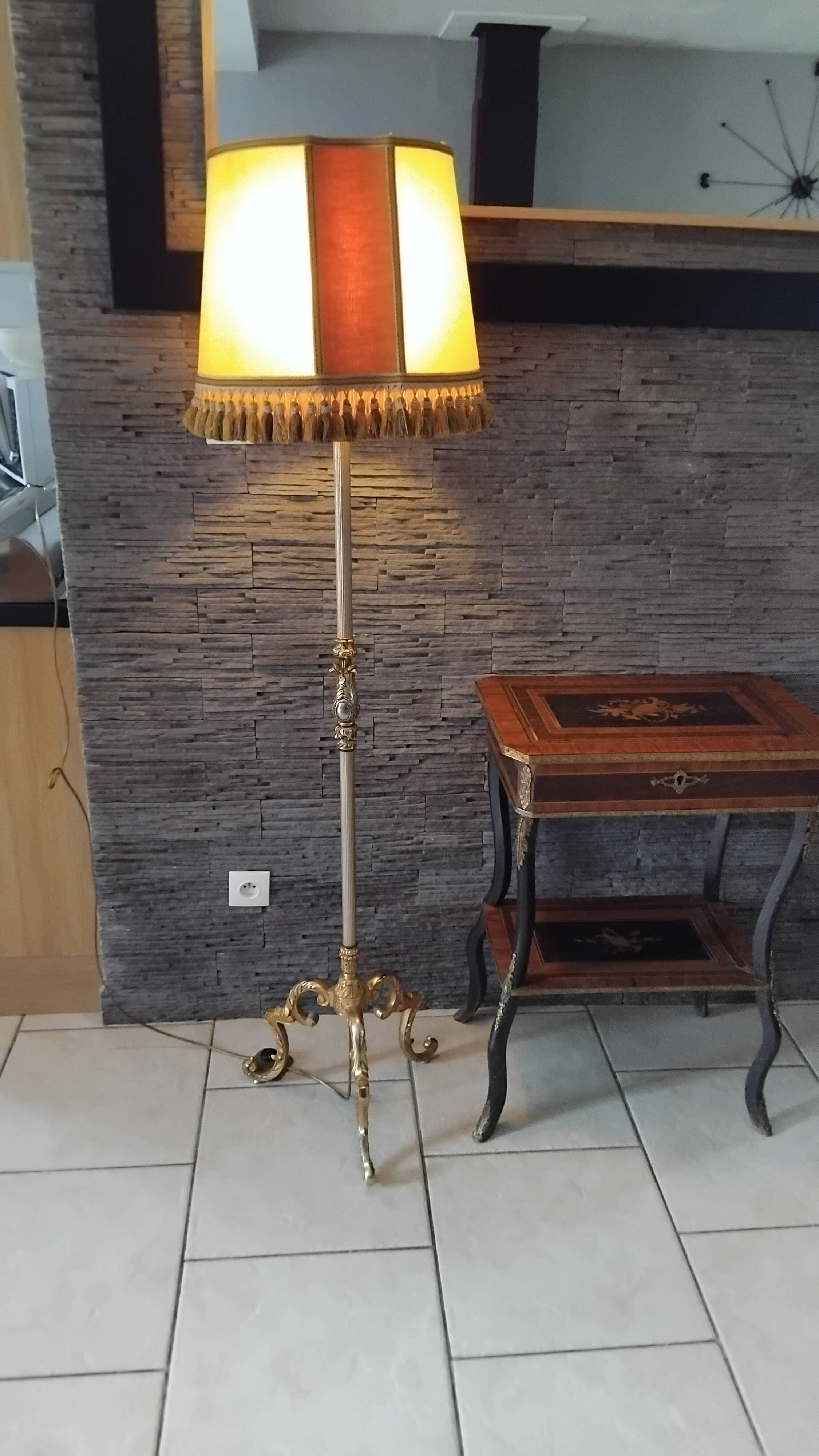 Vintage Louis XV style bronze floor lamp