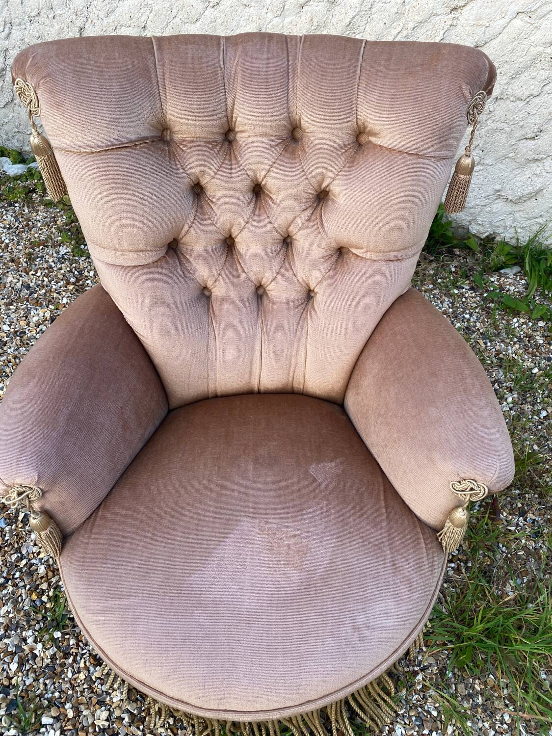Beige velvet toad armchair