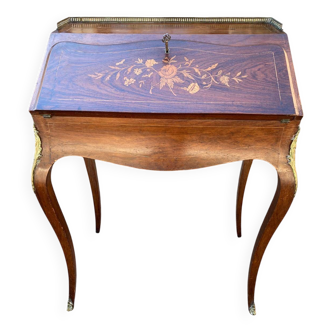 Louis XV sloping desk with gilded marquetry in Napoleon III period