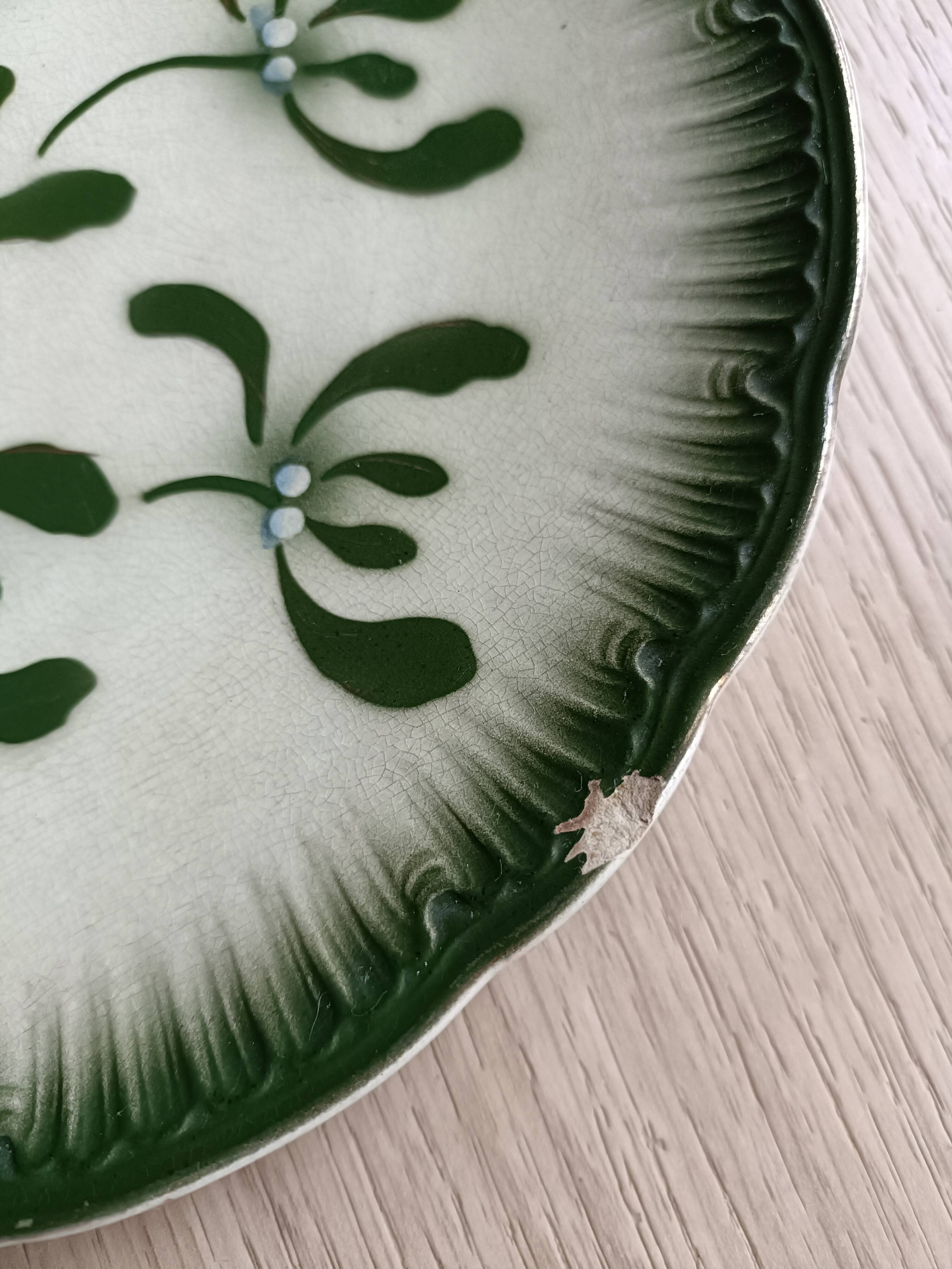 Rare Badonviller plates late 19th mistletoe decor