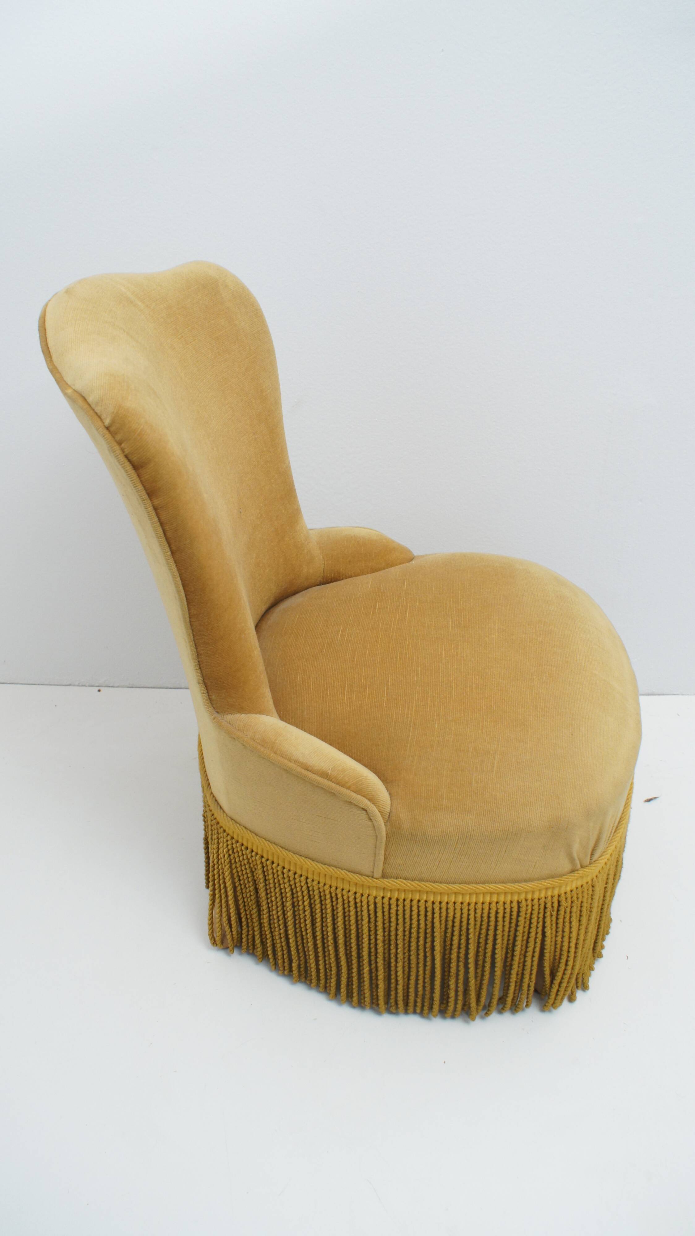 Vintage toad armchair