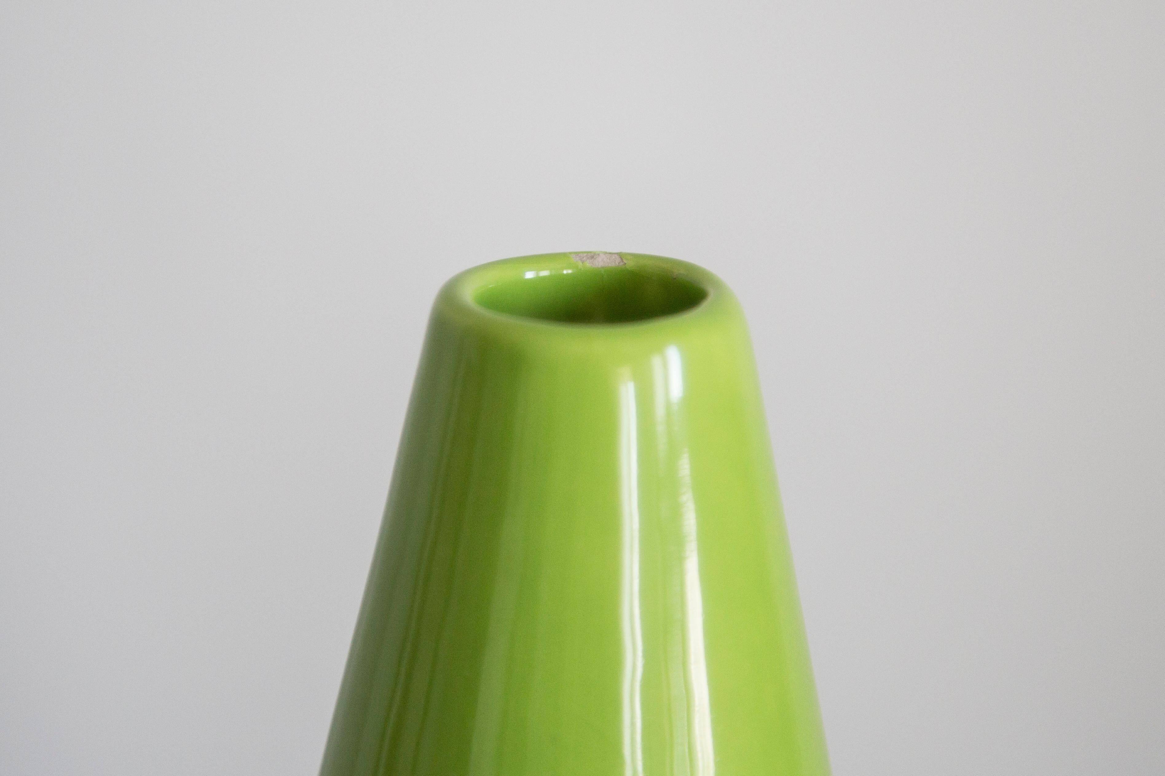 Vase Vert Artistique en Céramique Vintage du Milieu du Siècle, Europe, Années 1970