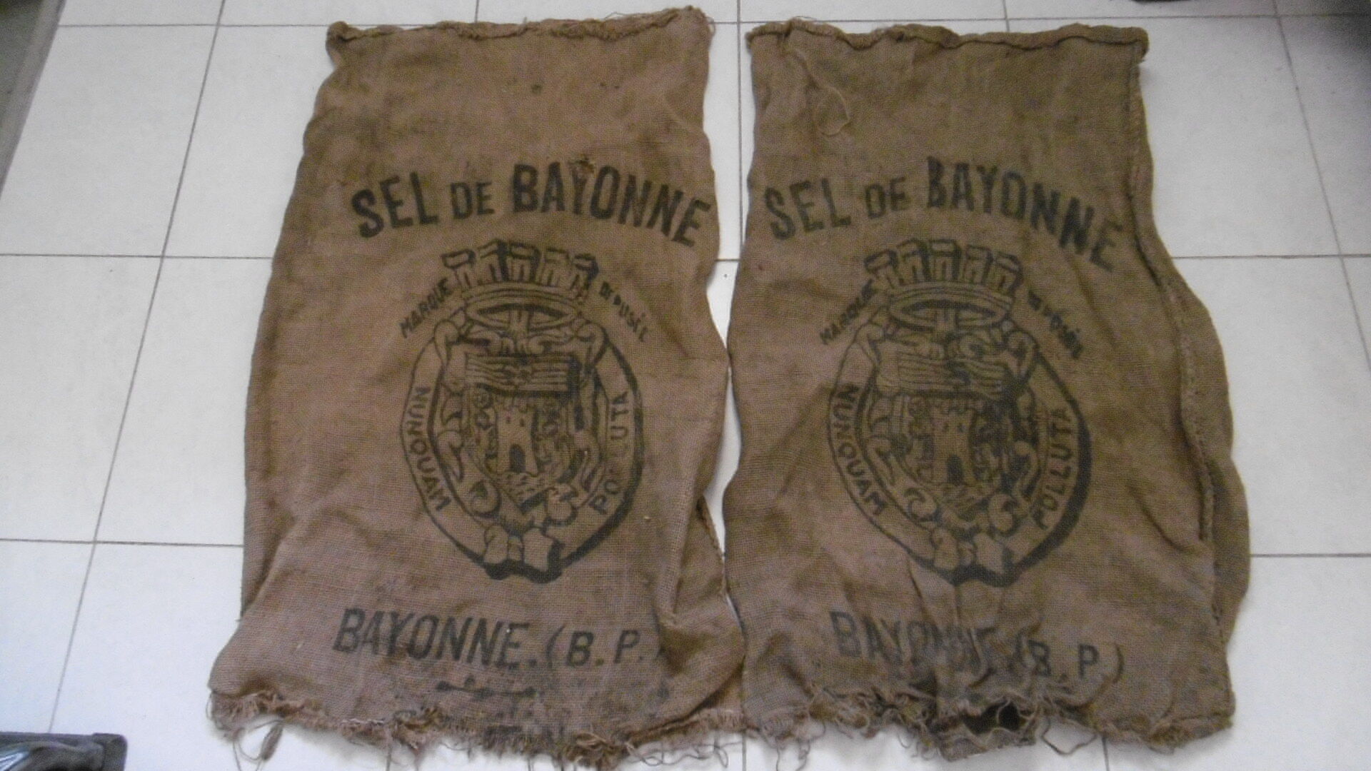 Jute bags printed old