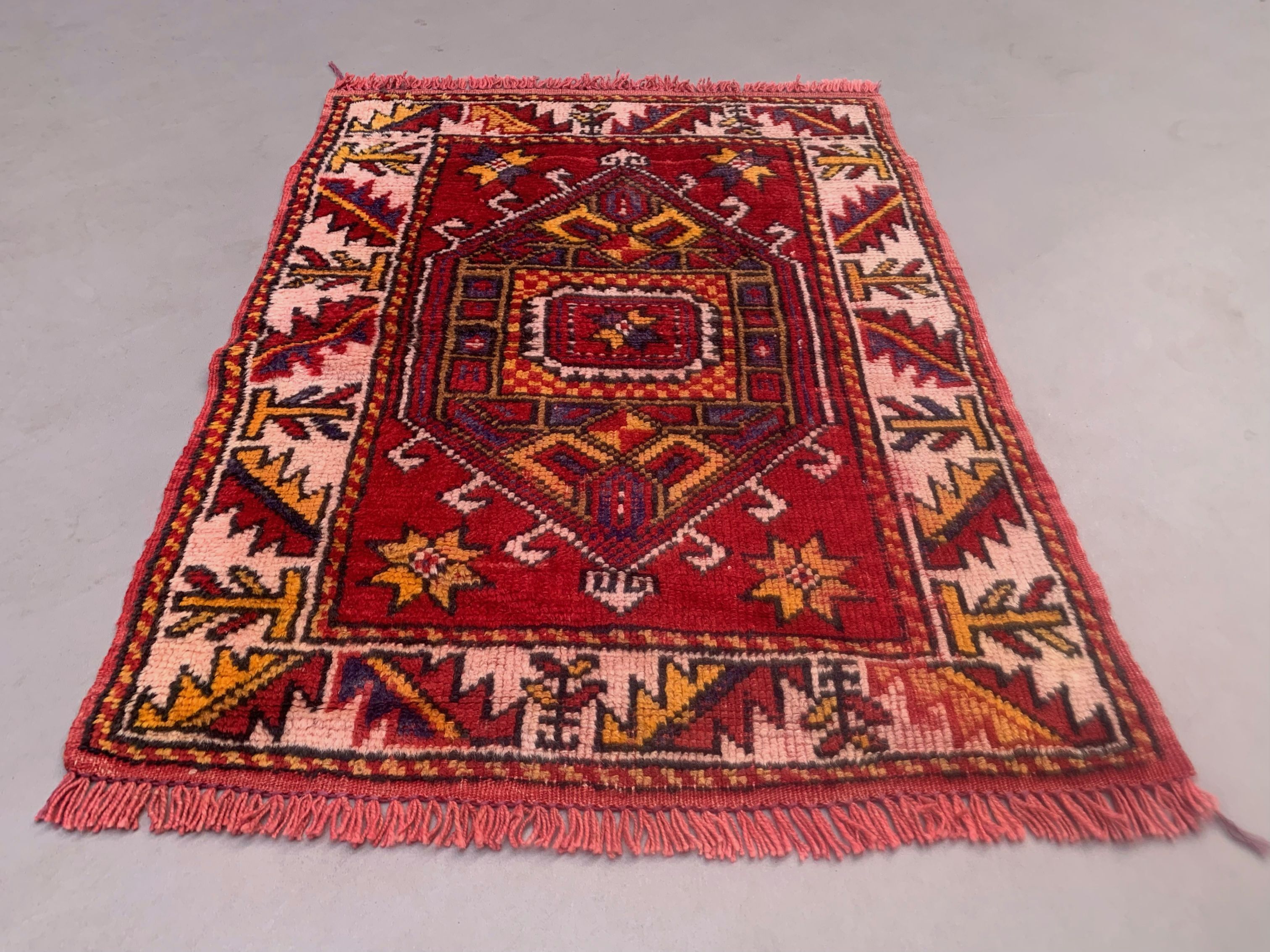 Vintage western turkish rug oriental 100x74 cm, red