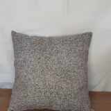Mole mottled cushion