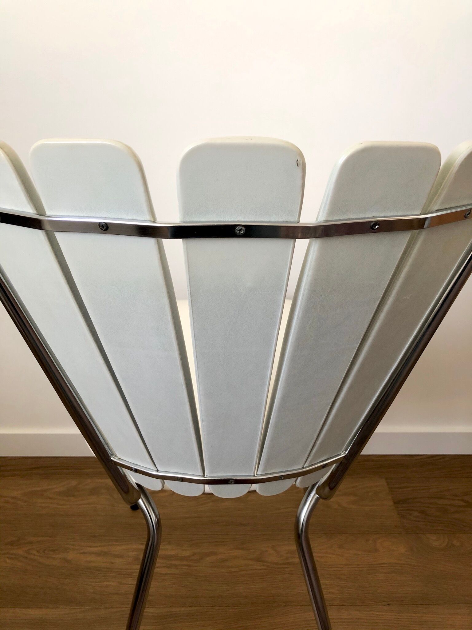 Lot of 4 petal chairs