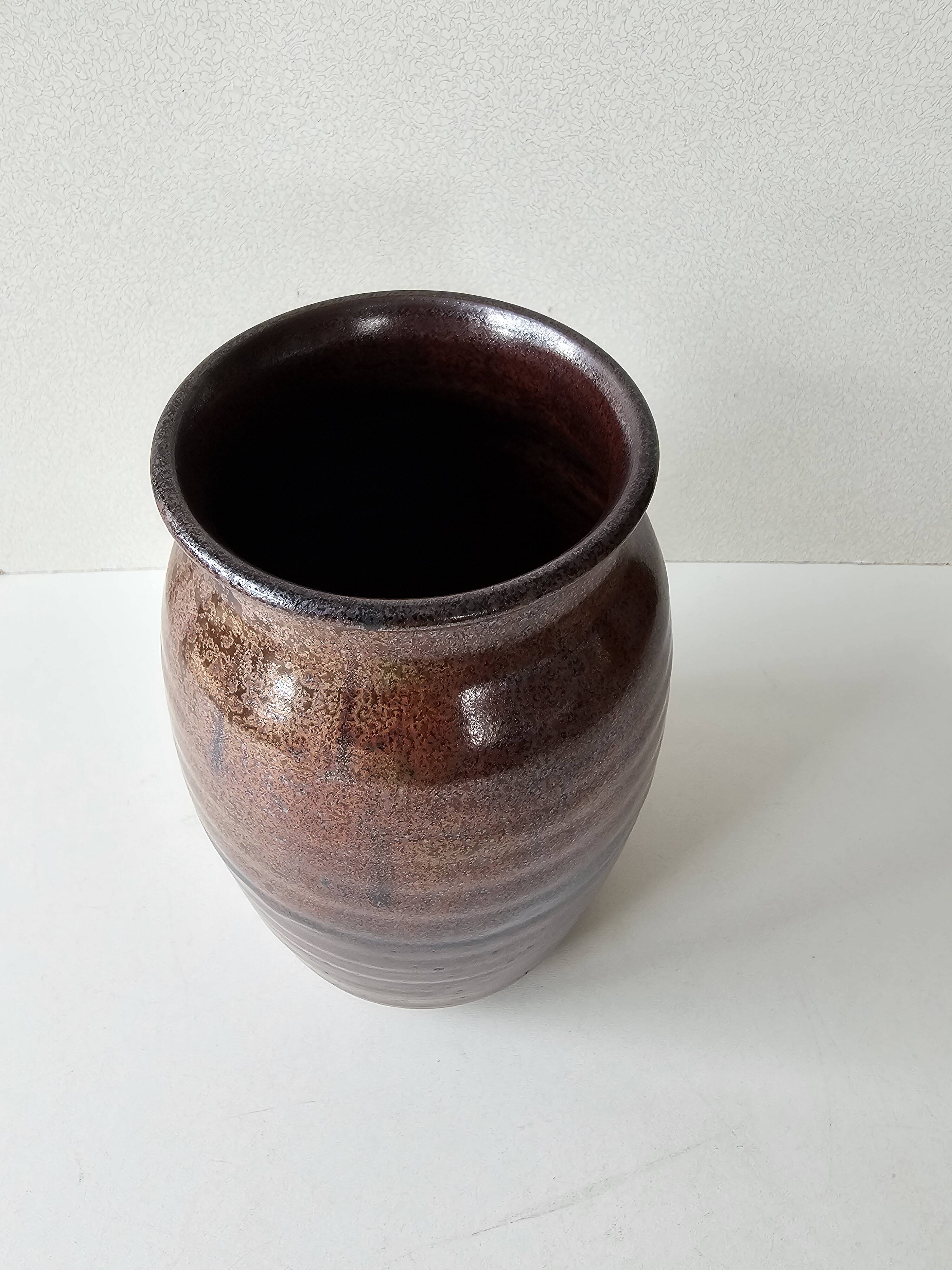 Bordeaux ceramic vase, height 19cm, Signed (Signature to be identified)