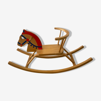 Cheval en bois