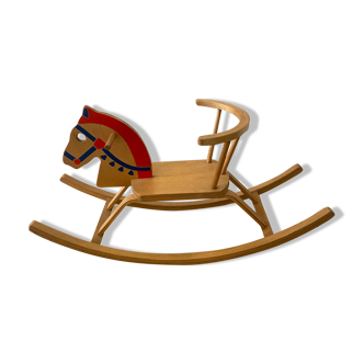 Cheval en bois