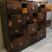 Classeur en noyer, Italie, début du XXᵉ siècle