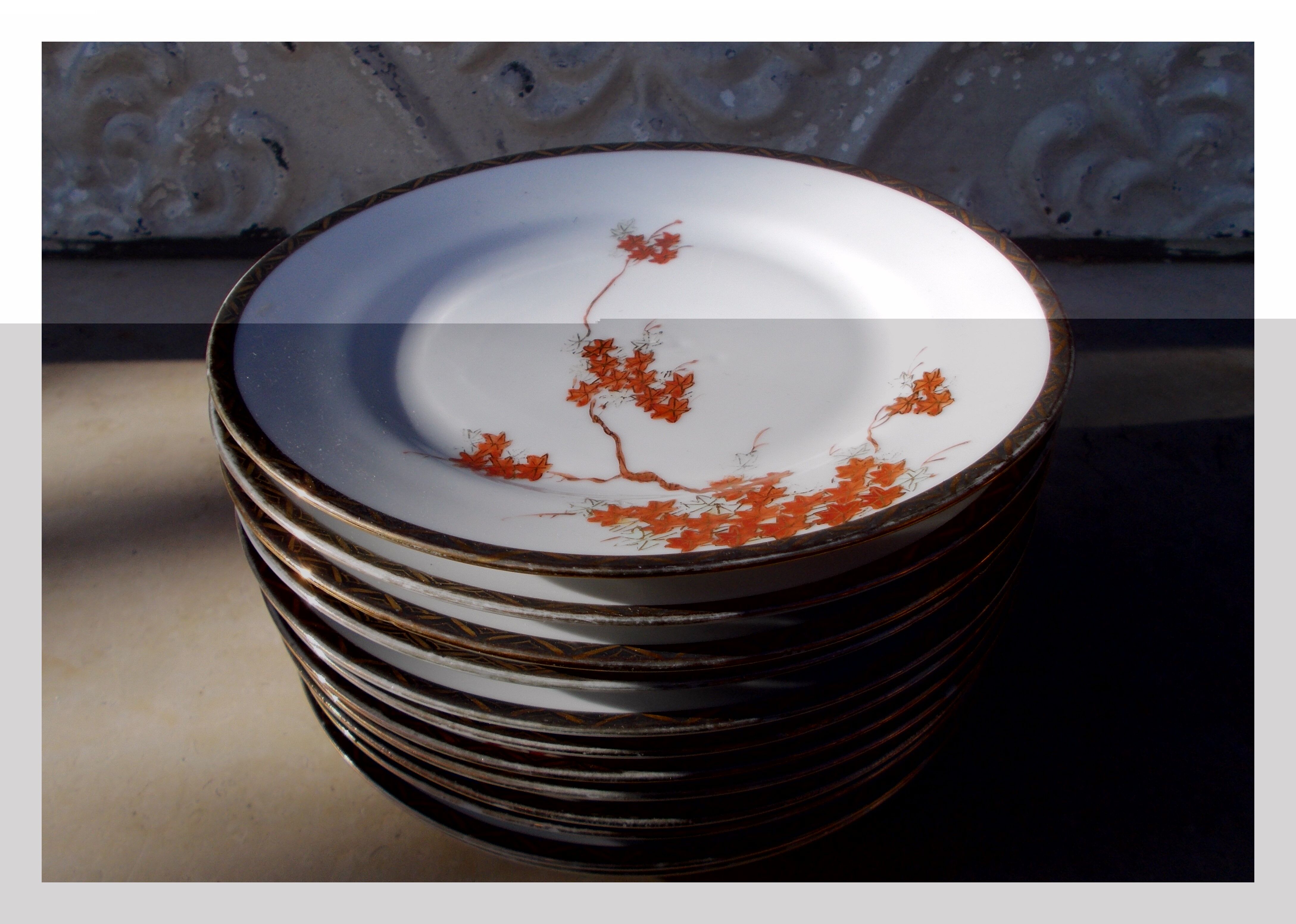 Porcelaine vintage Japon 12 assiettes dessert décor érables