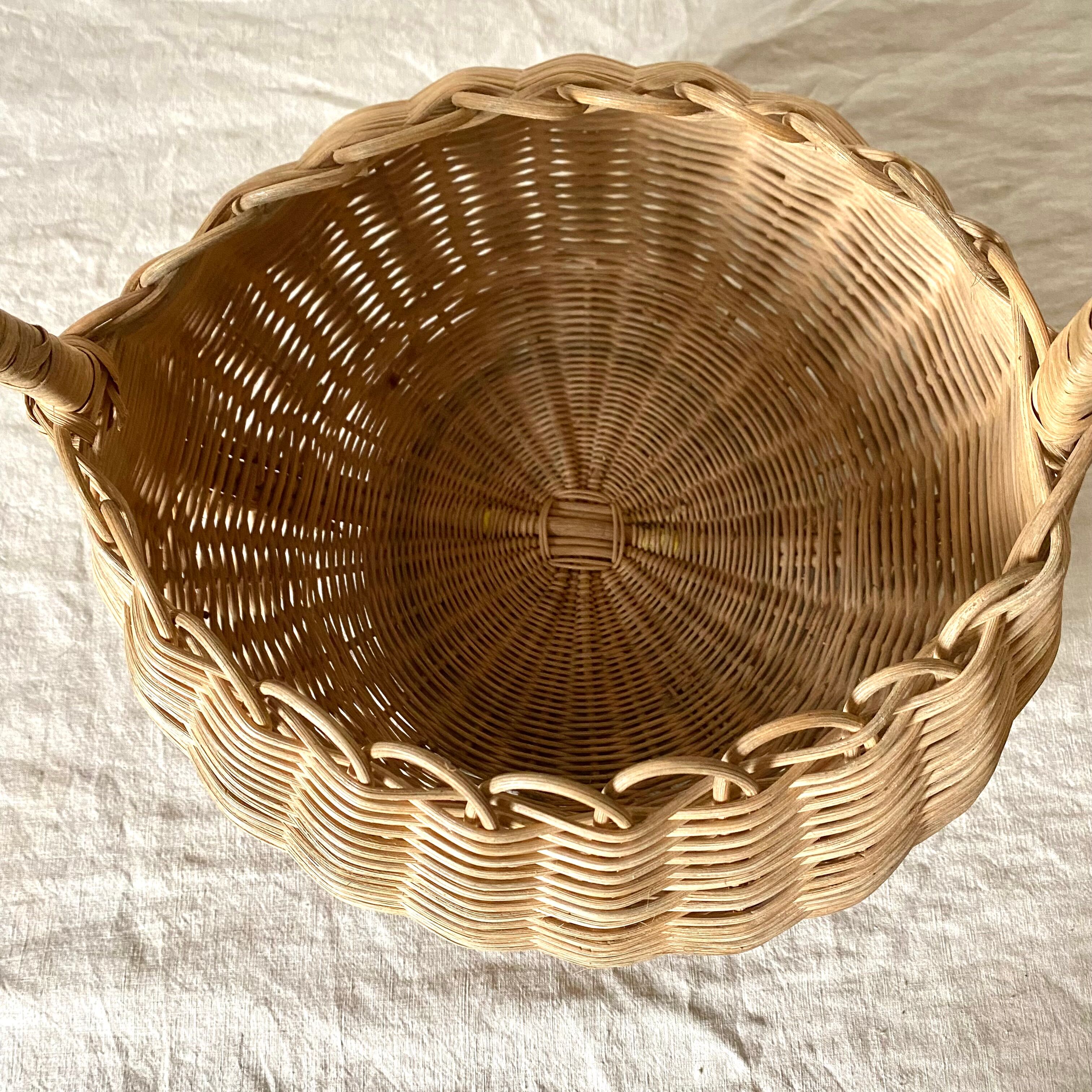 Panier vintage en rotin tressé