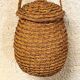 Panier en paille tressée