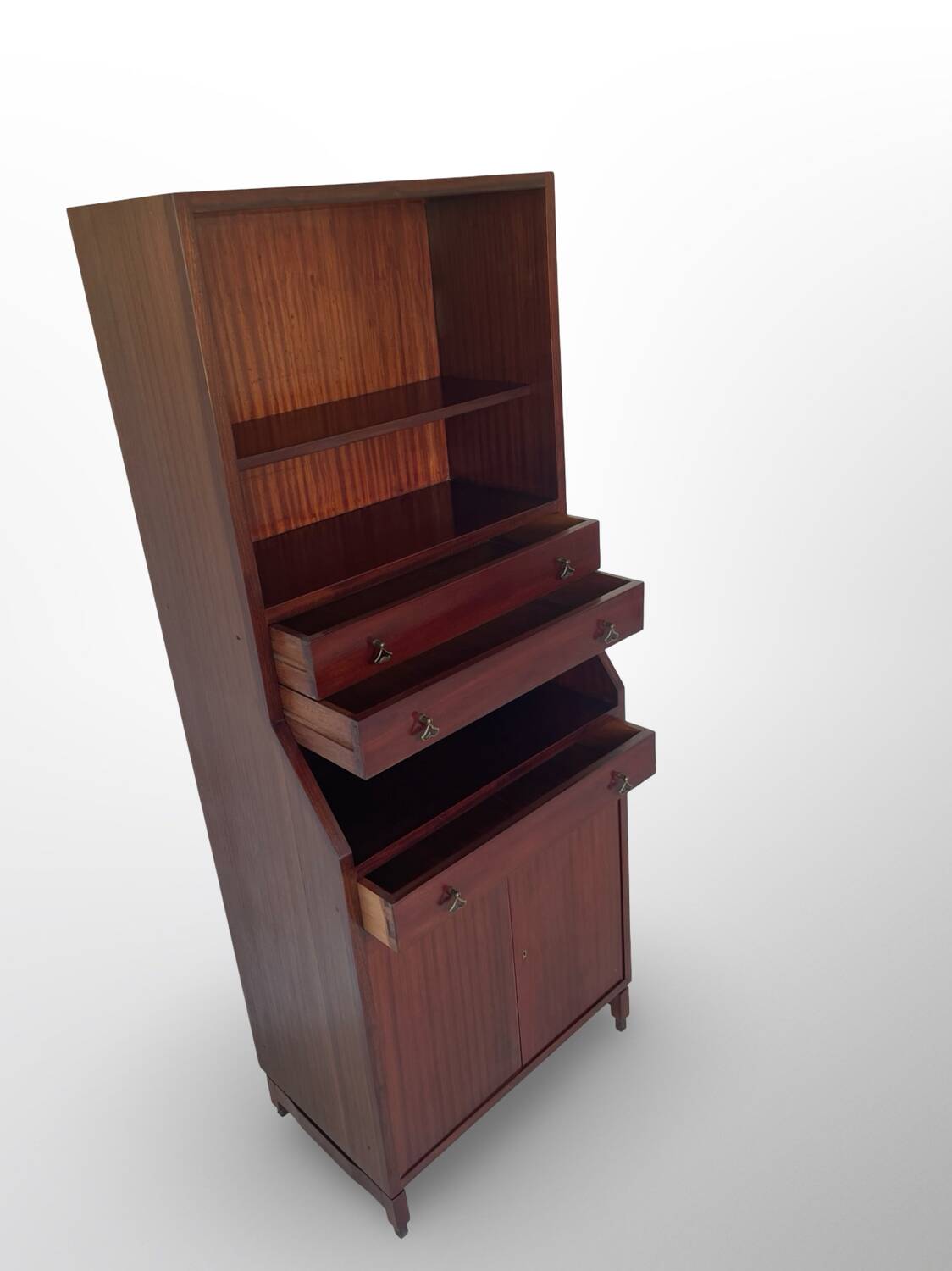 Bibliothèque italienne en bois et placage d'acajou, années 1960.