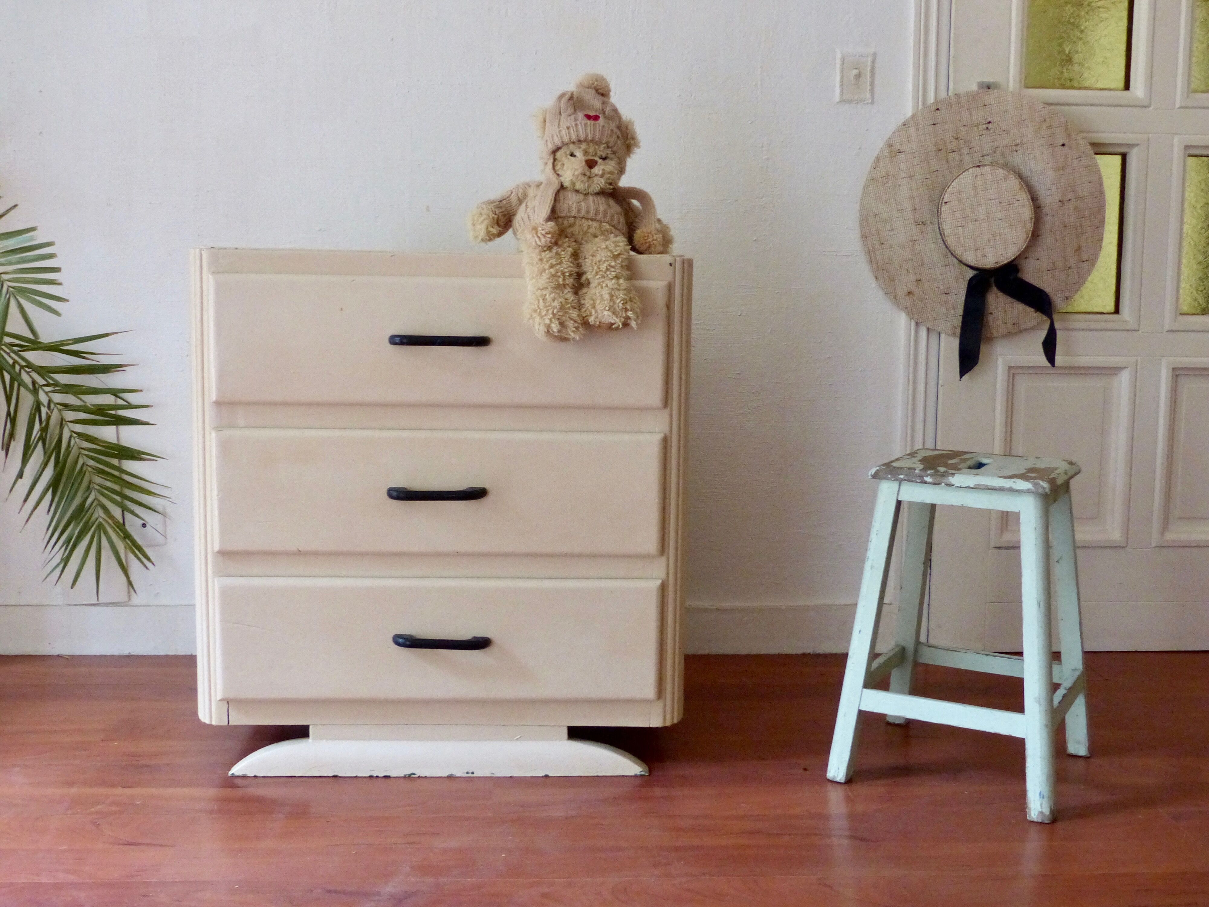 Commode vintage