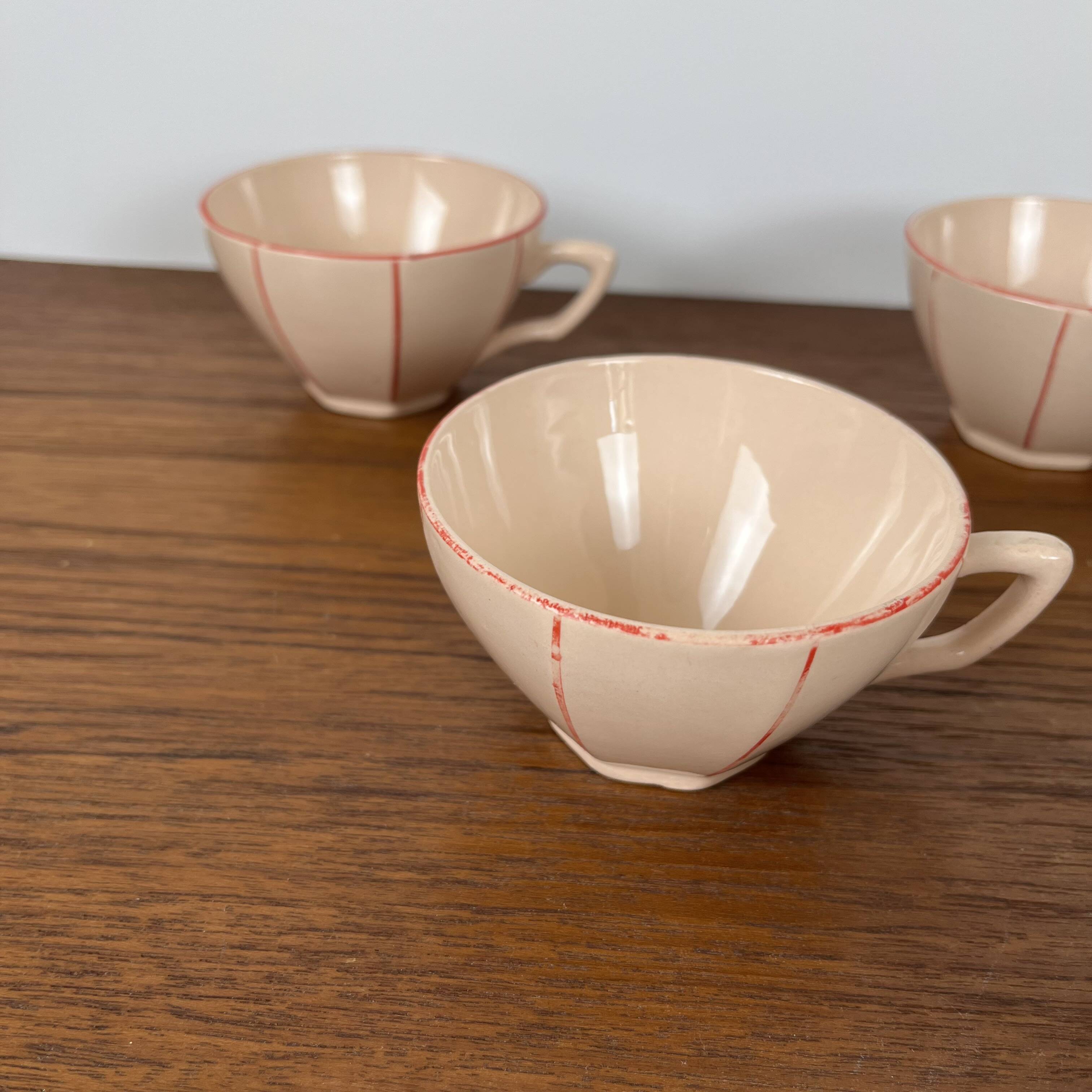 Digoin-Sarrguemines Art Deco pink and red coffee/tea set