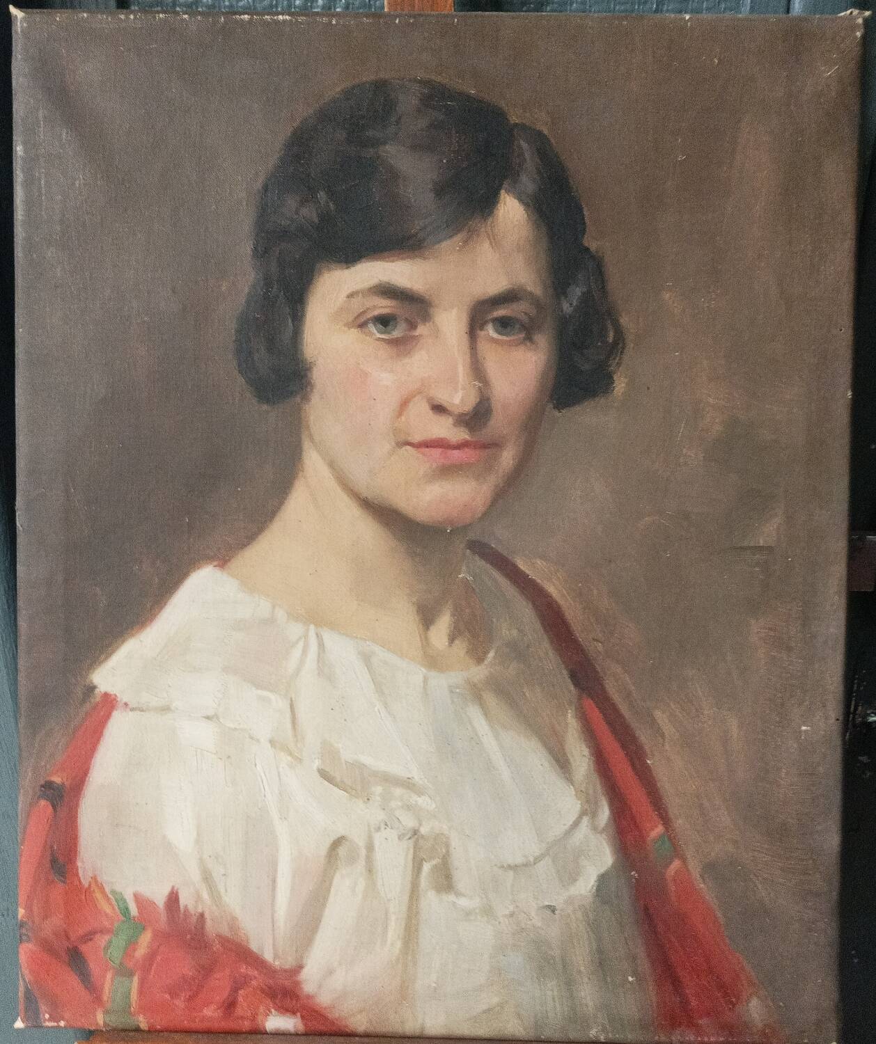 Portrait of a woman from the 30s/40s.