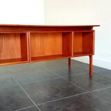 Arne Vodder teak Scandinavian Desk Manufactured By Sibast, 1960s