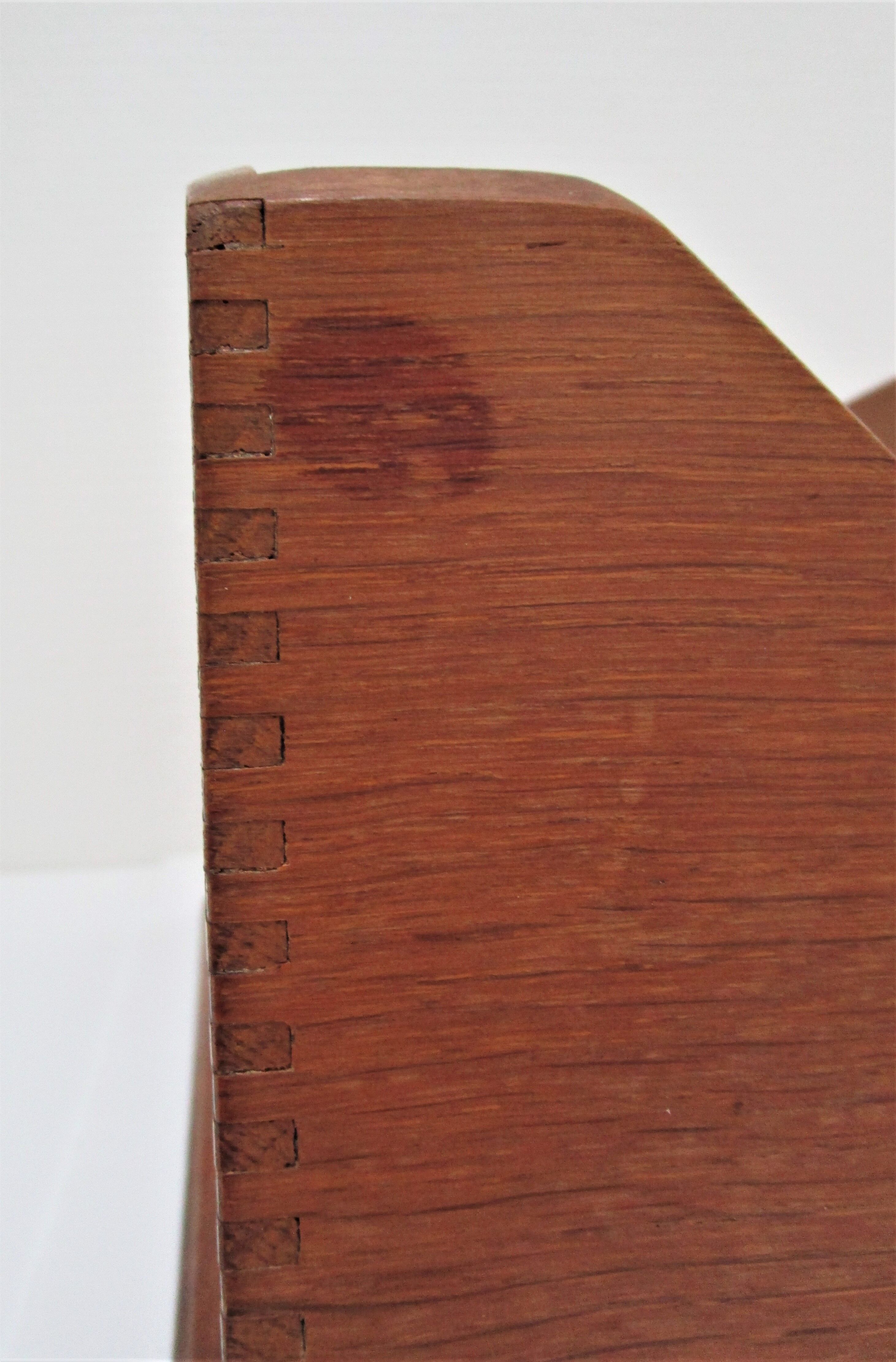 Deux range-courrier bois massif vintage