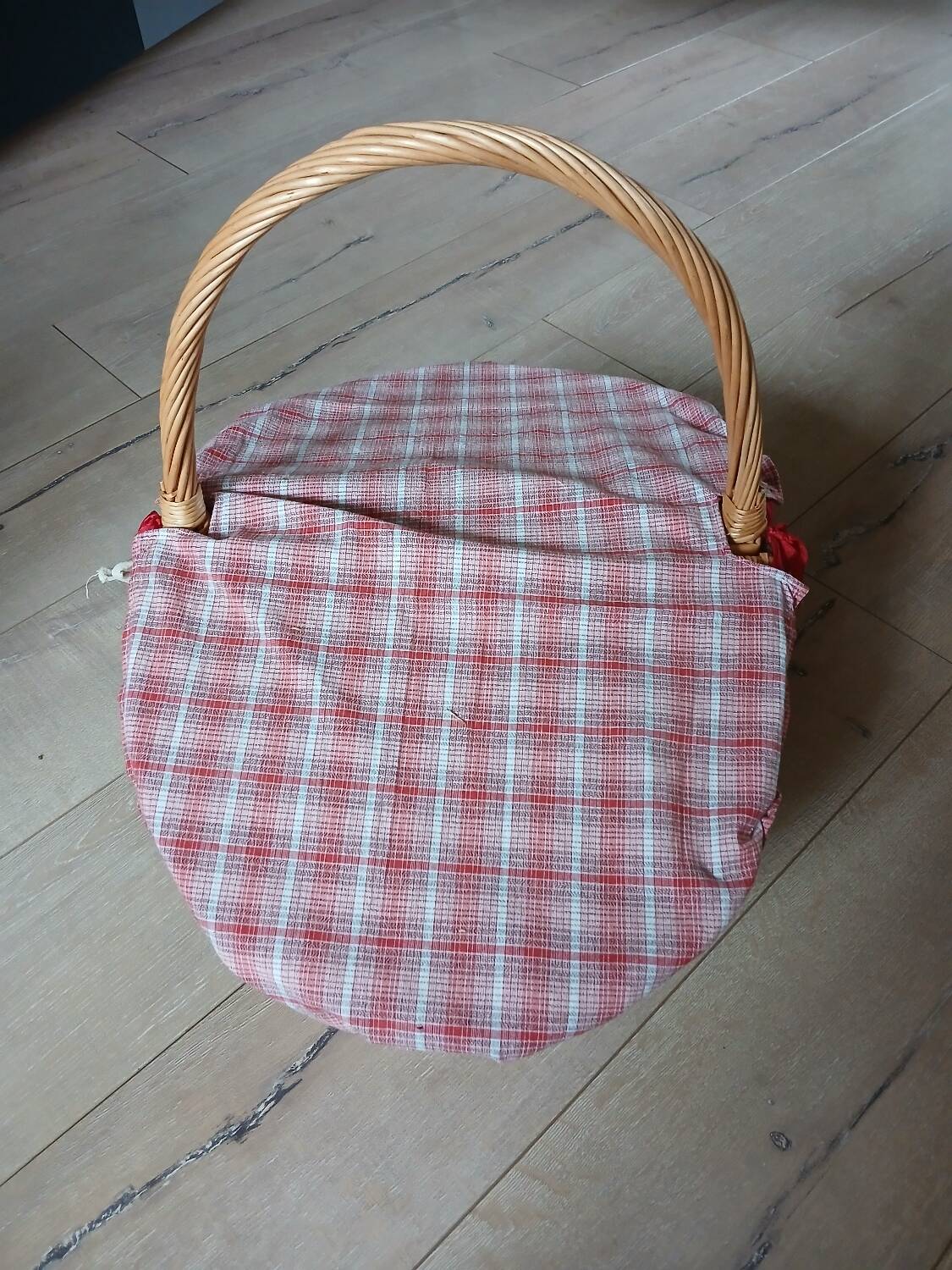 Panier à pique-nique ancien