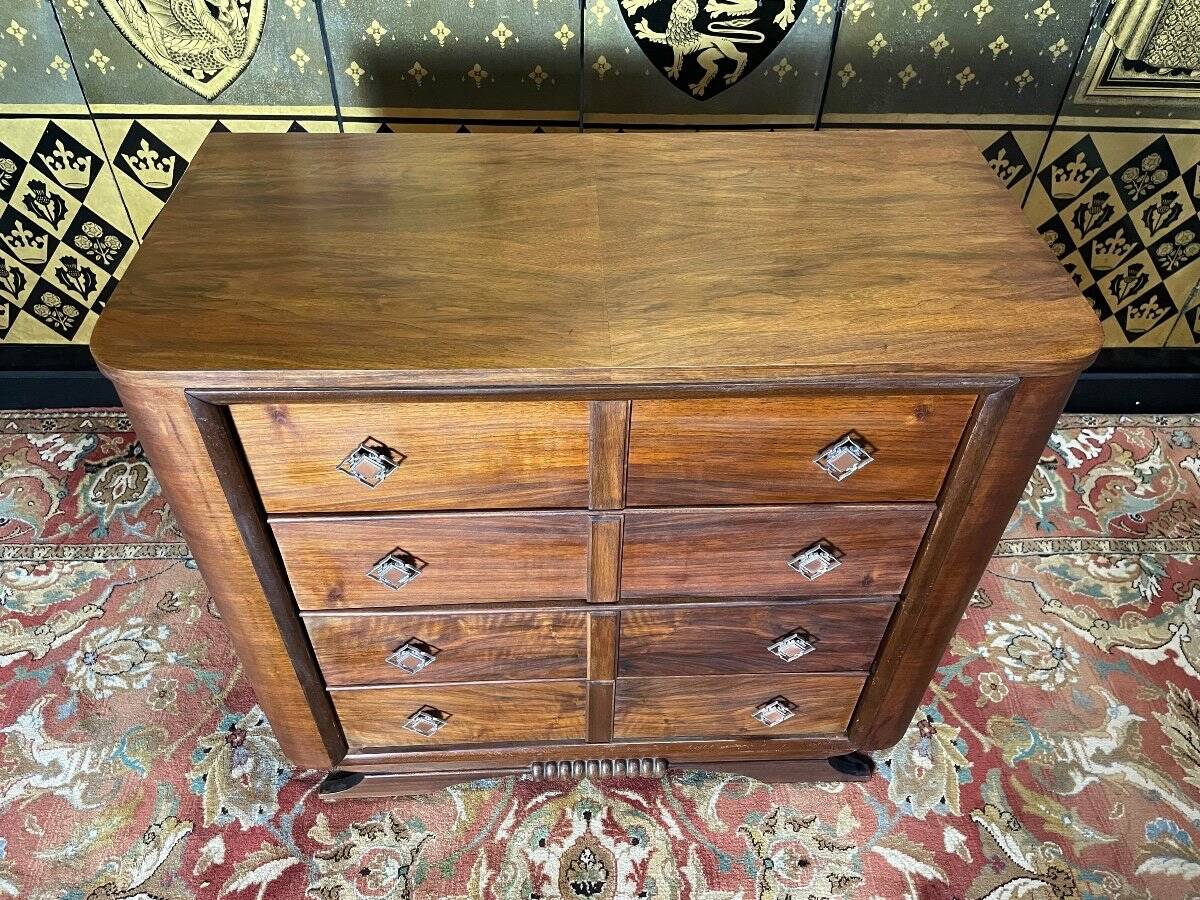 Art deco chest of drawers