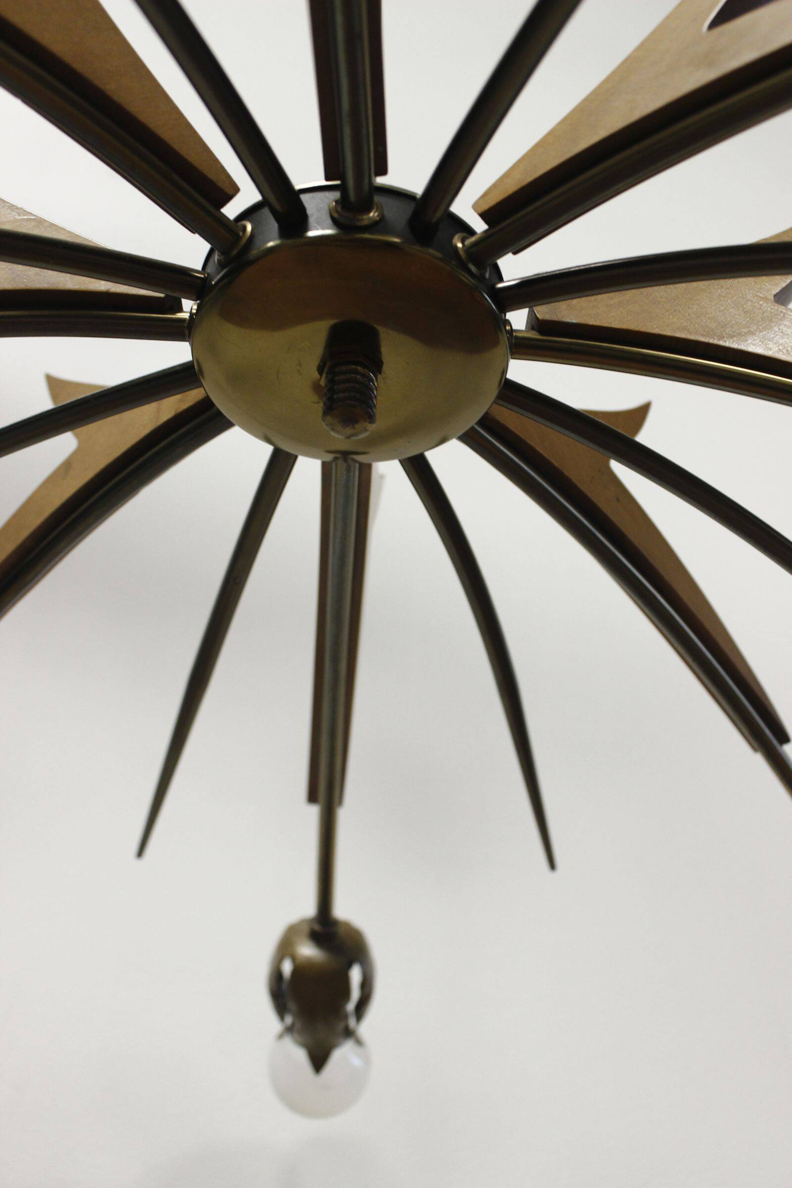 Sputnik chandelier 8 lights copper, teak & brass, Italy 1960s