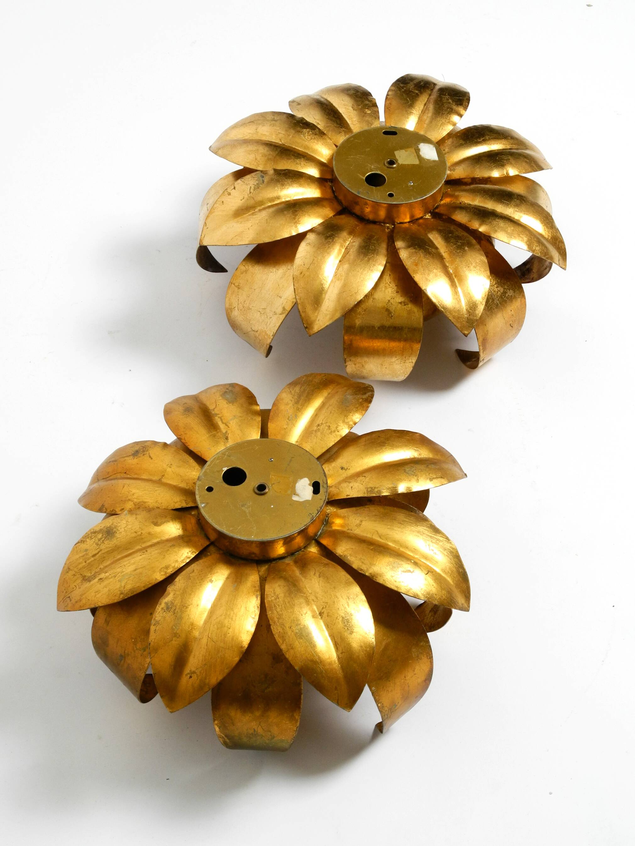 Pair of 70's gilded floral Regency wall or ceiling lamp with large leaves